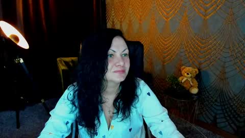 Iris online show from May 31, 5:30 pm