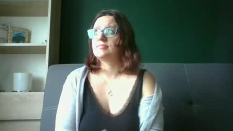 Paris online show from June 15, 5:29 am