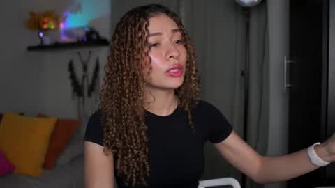 isa_____ online show from October 29, 3:22 am