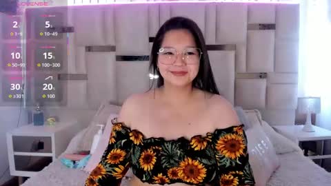 isa  rose online show from October 6, 12:00 pm
