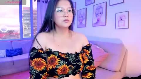 isa  rose online show from October 14, 12:52 pm