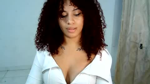 isa_bellaxx23 online show from June 27, 9:32 am