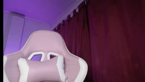 Isabella  online show from November 26, 10:05 am