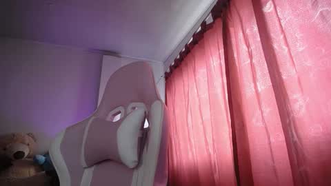 Isabella  online show from November 19, 3:23 pm