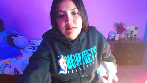 isa_jones1 online show from October 14, 3:42 am