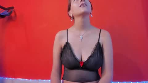 Snapshot of isa_kis_1 chatting on February 25, 11:54 am Isabella online show from February 25, 11:54 am