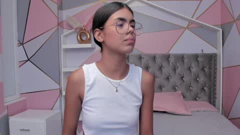 Snapshot of isa_little4u chatting on February 13, 7:21 pm online show from February 13, 7:21 pm