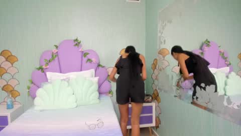 Snapshot of isa_little4u chatting on December 29, 1:17 pm online show from December 29, 1:17 pm