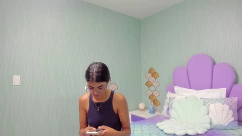 Snapshot of isa_little4u chatting on January 3, 6:14 pm online show from January 3, 6:14 pm