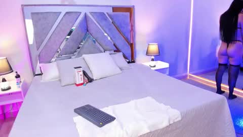 ISA ROUSE  online show from November 14, 3:39 am