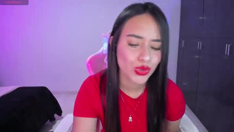 Snapshot of isaa_diamond chatting on October 2, 10:37 pm isaa_diamond online show from October 2, 10:37 pm