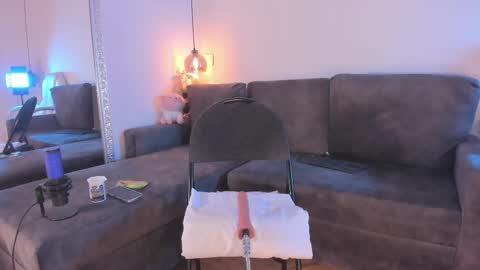 Snapshot of isabela_franco_ chatting on March 6, 12:09 pm Isabela online show from March 6, 12:09 pm