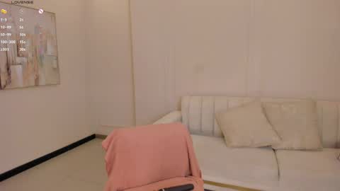 Isabel Bornner online show from March 18, 6:46 pm