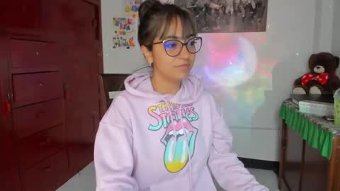 Isabella22 1 online show from February 7, 12:39 pm