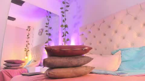   online show from September 13, 9:34 pm