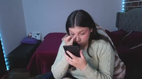 isabella_monntolvo online show from May 20, 8:17 pm