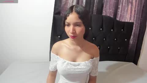 isabella_motero online show from October 10, 12:10 pm