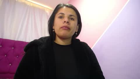 Snapshot of isabella_nice_ chatting on October 20, 2:20 pm abby online show from October 20, 2:20 pm