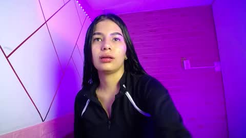 isabella_roseee online show from December 1, 8:55 pm