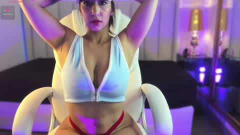 Snapshot of isabella_santamaria chatting on January 18, 9:02 pm Isa online show from January 18, 9:02 pm