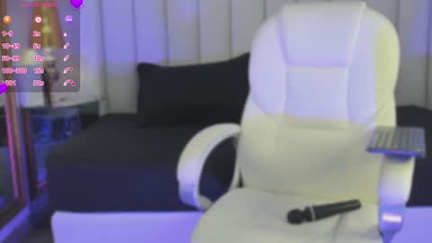 Snapshot of isabella_santamaria chatting on February 26, 9:39 pm Isa online show from February 26, 9:39 pm