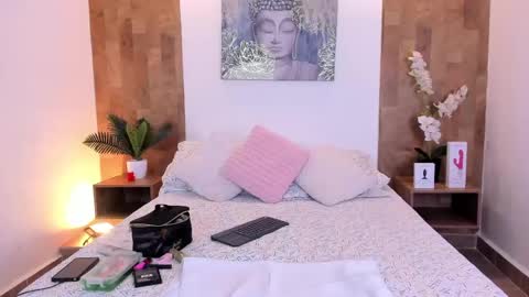 isabella_winkler online show from May 23, 10:46 am