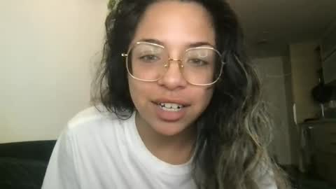 isabellaelizabeth online show from August 2, 10:57 pm