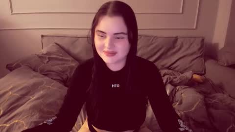 Isabella online show from November 12, 9:46 pm