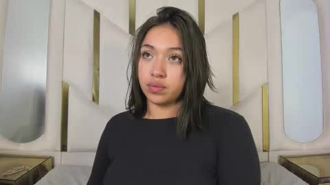 isabellrodriguez18 online show from February 22, 8:26 am