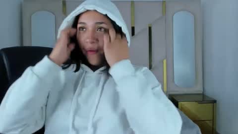 Snapshot of isabellrodriguez18 chatting on September 24, 3:27 am isabellrodriguez18 online show from September 24, 3:27 am