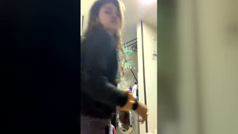 Isa online show from February 12, 1:29 am