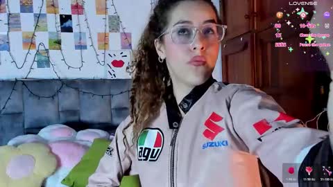 Isabela  online show from February 3, 4:21 am