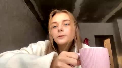 Issa online show from November 16, 10:04 am