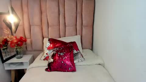 ISSA MILF online show from July 10, 4:07 pm