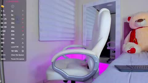 Isa  online show from February 3, 5:27 am