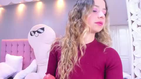 issadorajames online show from January 19, 2:28 pm