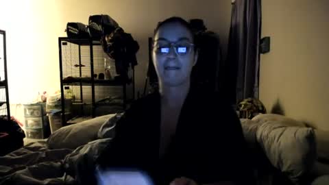 Bella Bloom online show from June 22, 3:22 am