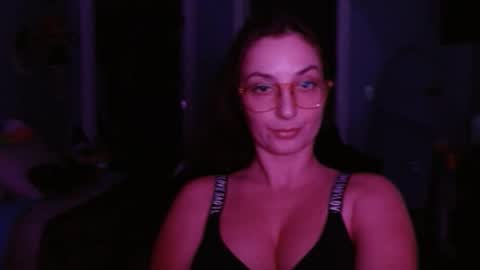 Bella Bloom online show from December 20, 6:29 am