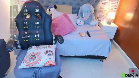 Sofia online show from April 1, 6:05 pm