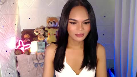 Snapshot of itgirl_cathy chatting on February 4, 9:20 pm CathCathy online show from February 4, 9:20 pm