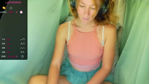 Lily online show from April 7, 4:47 am