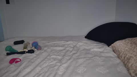 itscaylawatsun online show from December 12, 12:16 am