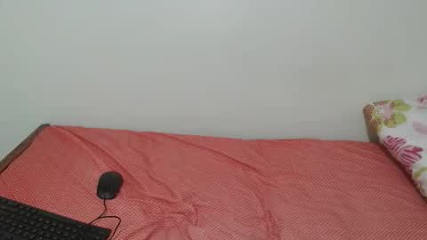 Laynne online show from November 10, 8:04 pm