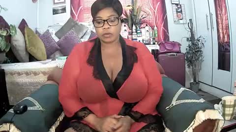 itumeleng74 online show from February 28, 7:15 am