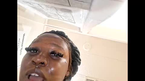 itzmocha online show from April 19, 6:10 pm