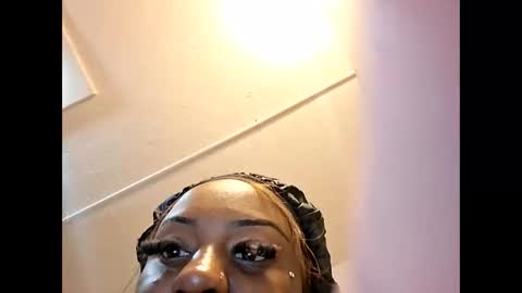 itzmocha online show from April 21, 2:15 am