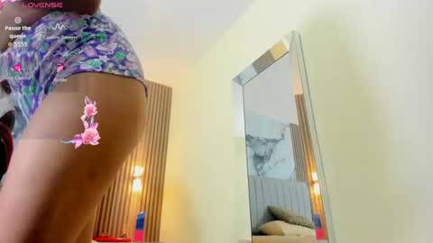 IVANA   online show from July 28, 7:39 pm