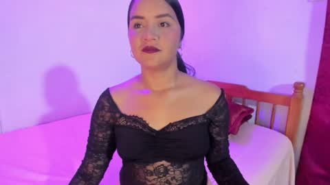 ivannaa18 online show from July 2, 2:44 am