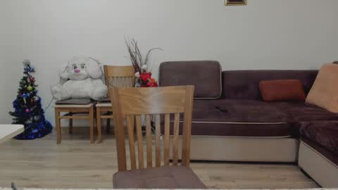 Snapshot of iveto69 chatting on December 15, 3:31 pm Iveta online show from December 15, 3:31 pm
