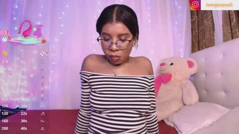  Ivon  Miss Jones  online show from March 25, 3:56 am